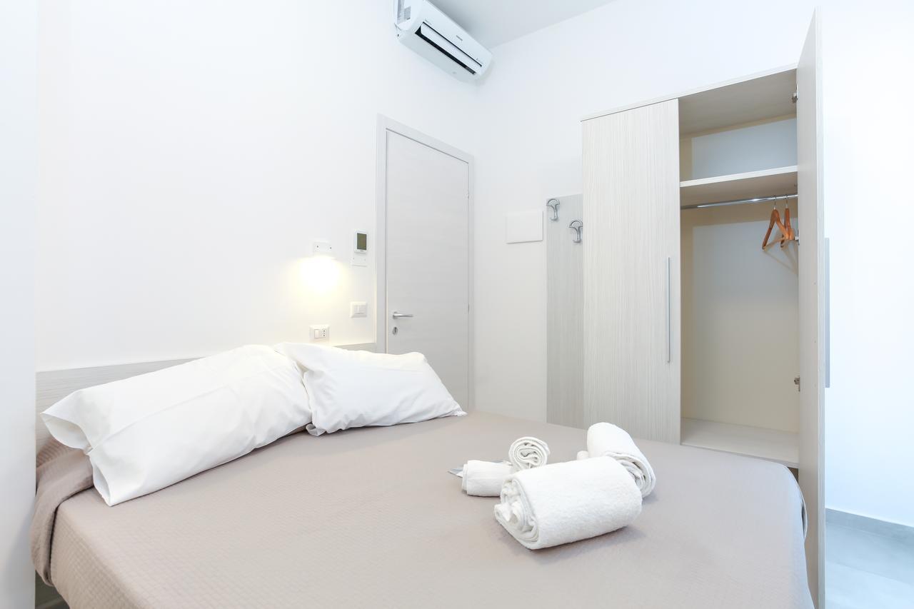 Hotel Tourist Meuble Rimini Kültér fotó